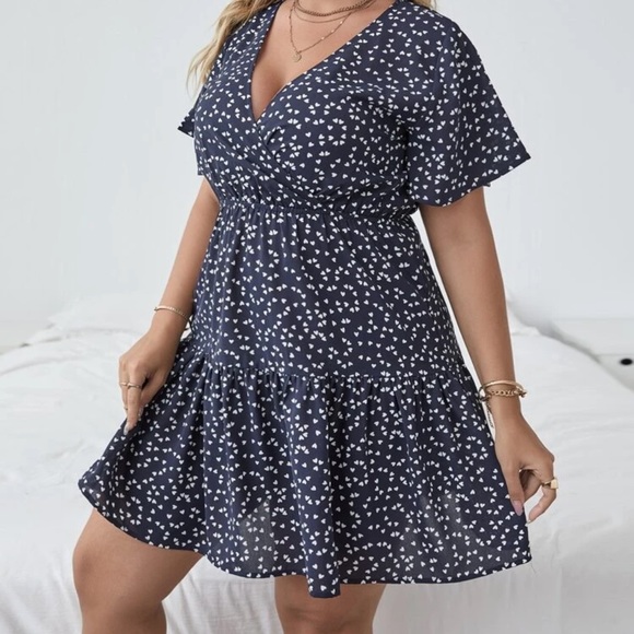 Boho ruffle frill short sleeve heart print v neck dress light blue - Picture 3 of 11